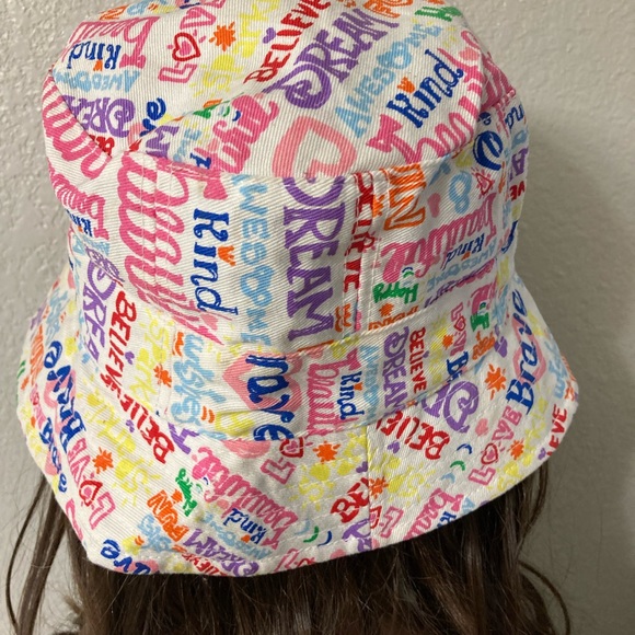 Disney Girl's bucket hat, with tag. Disney Parks brand. - Picture 2 of 4